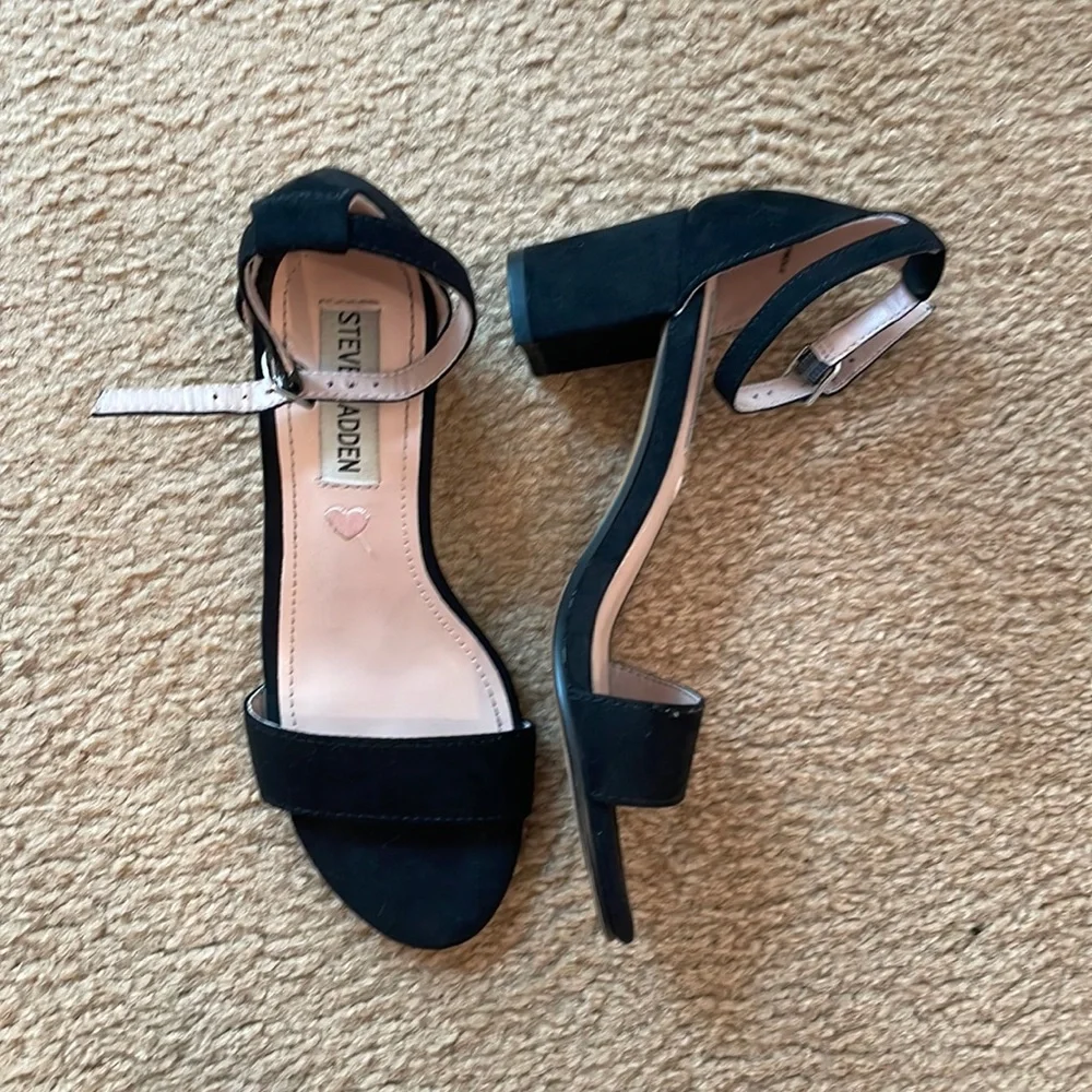 |Steve Madden Kids| black suede, 2 inch heel, size 2 girls - Picture 4 of 5